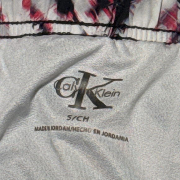 Women's Calvin Klein S Athletic Shorts Black Red White Abstract - Picture 4 of 4